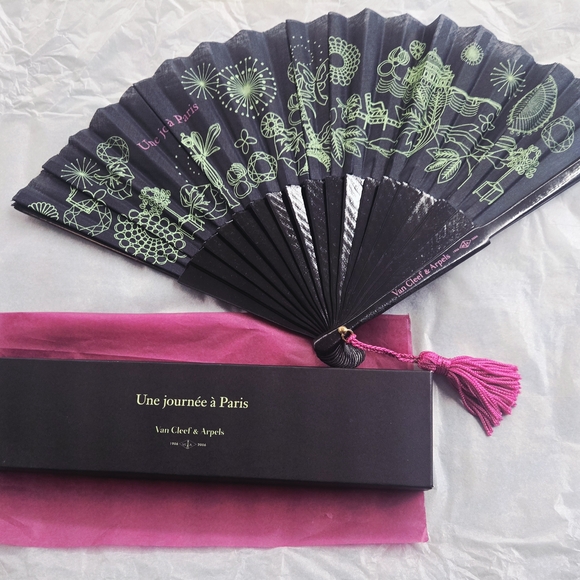 Van Cleef & Arpels Accessories - RARE VAN CLEEF & ARPEELS x DUVELLEROY LUCKY SPRING FAN – BOUTIQUE VIP GIFT